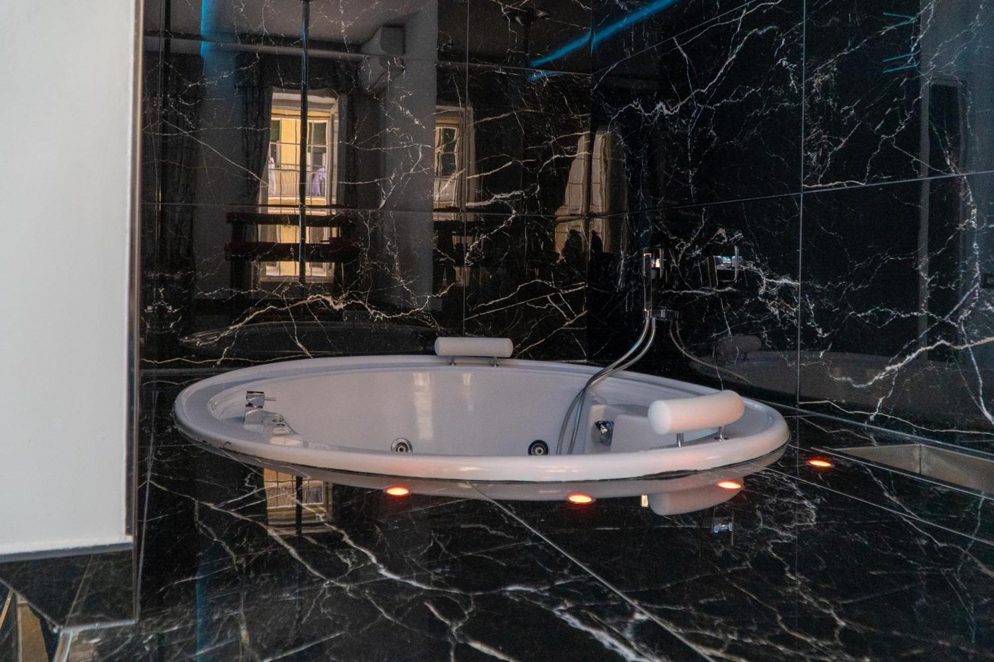 Suite Luxury Bdsm Roma Eksteriør bilde
