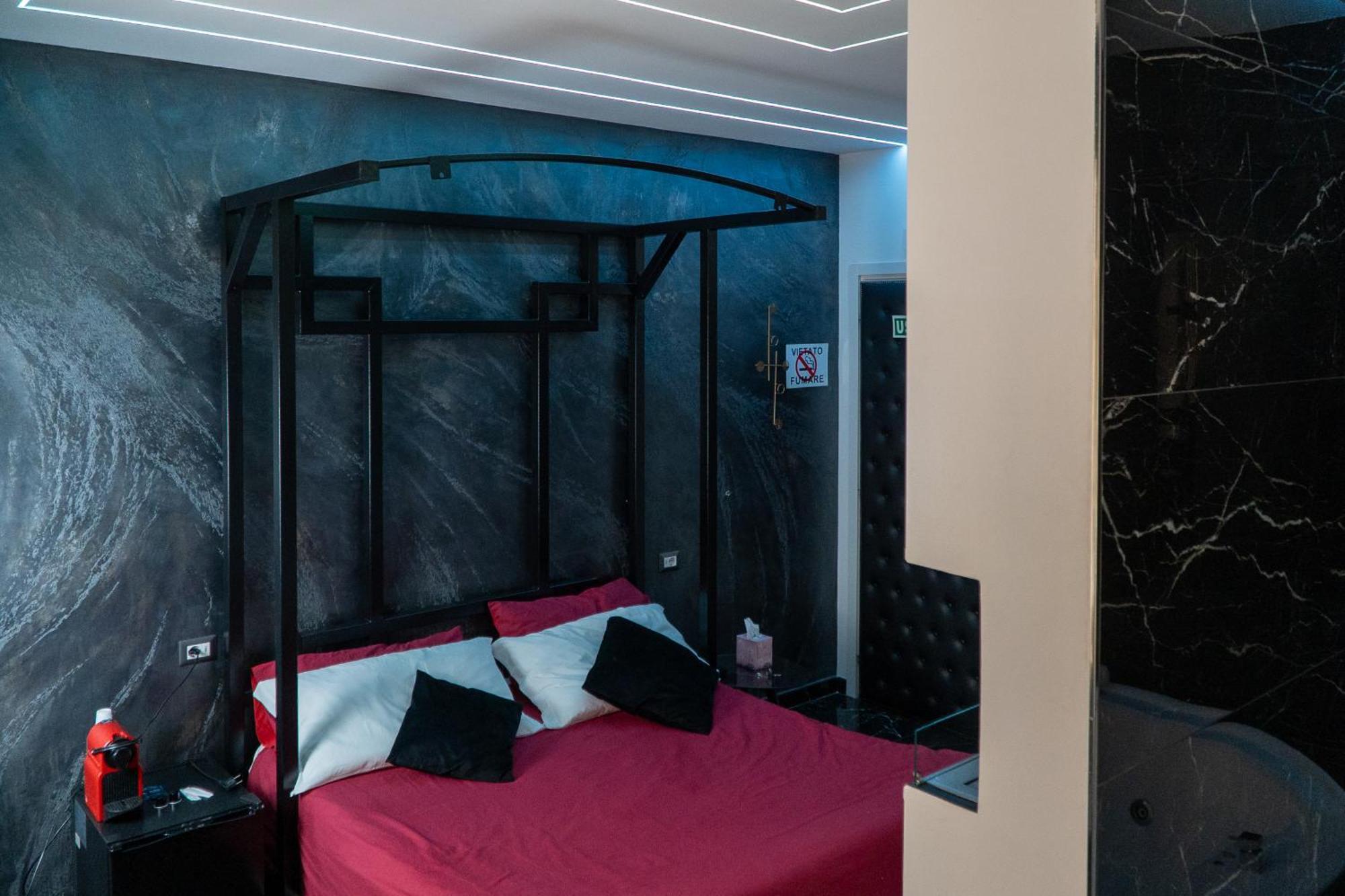 Suite Luxury Bdsm Roma Eksteriør bilde