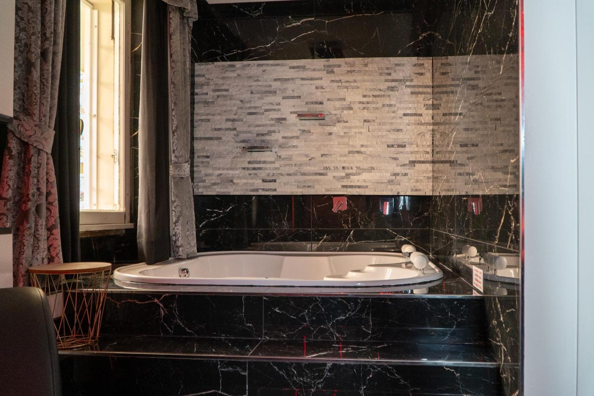 Suite Luxury Bdsm Roma Eksteriør bilde