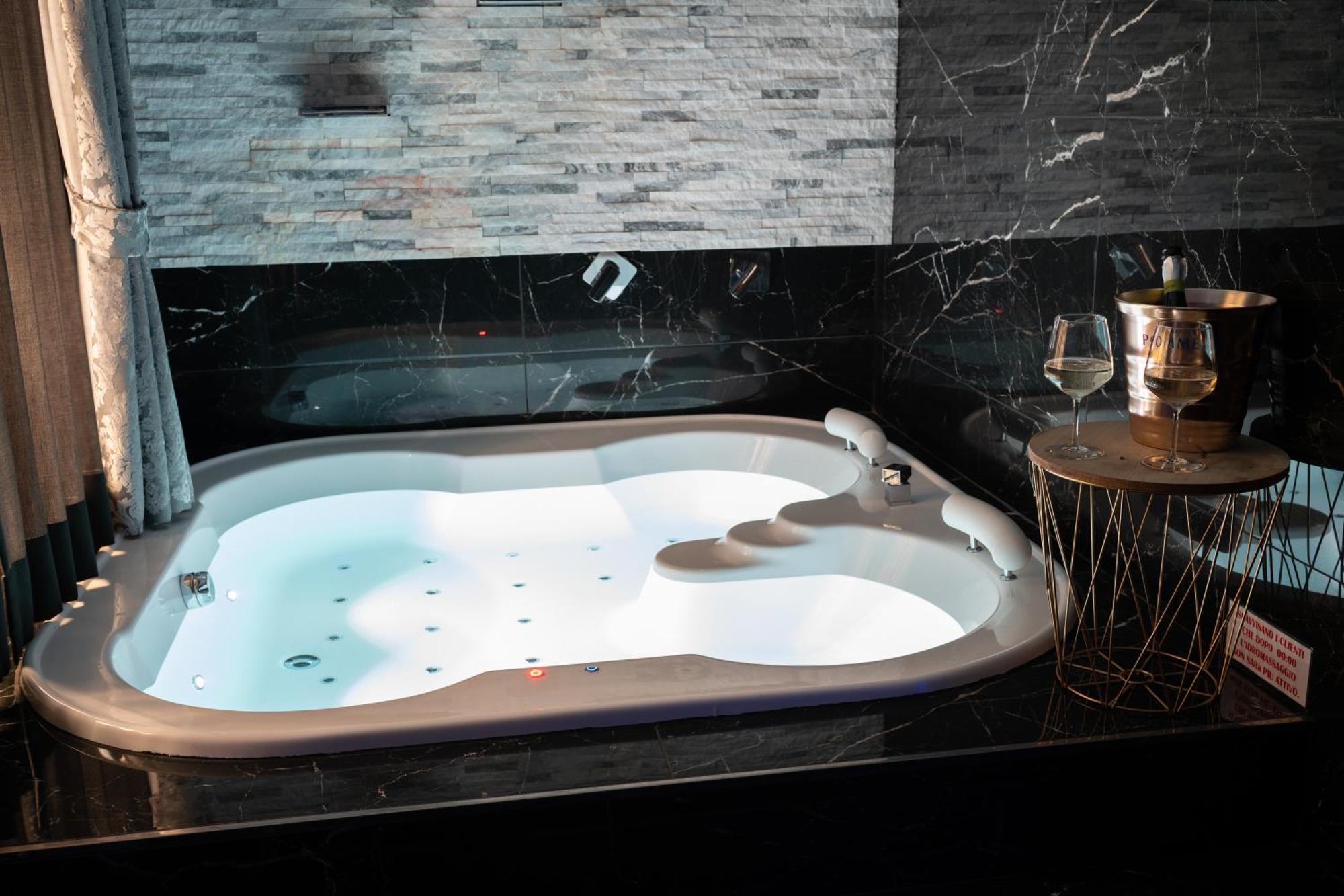 Suite Luxury Bdsm Roma Eksteriør bilde